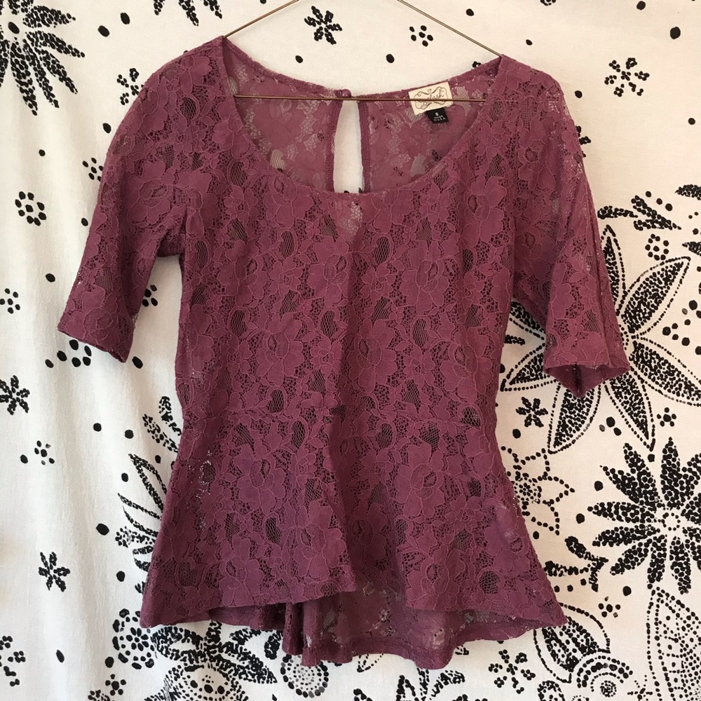 Maroon lace peplum 1/2 sleeve top